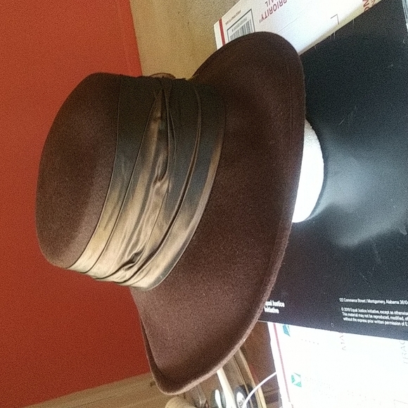 Cappelli wool designer  hat w satin/ flower+ free - Picture 4 of 12